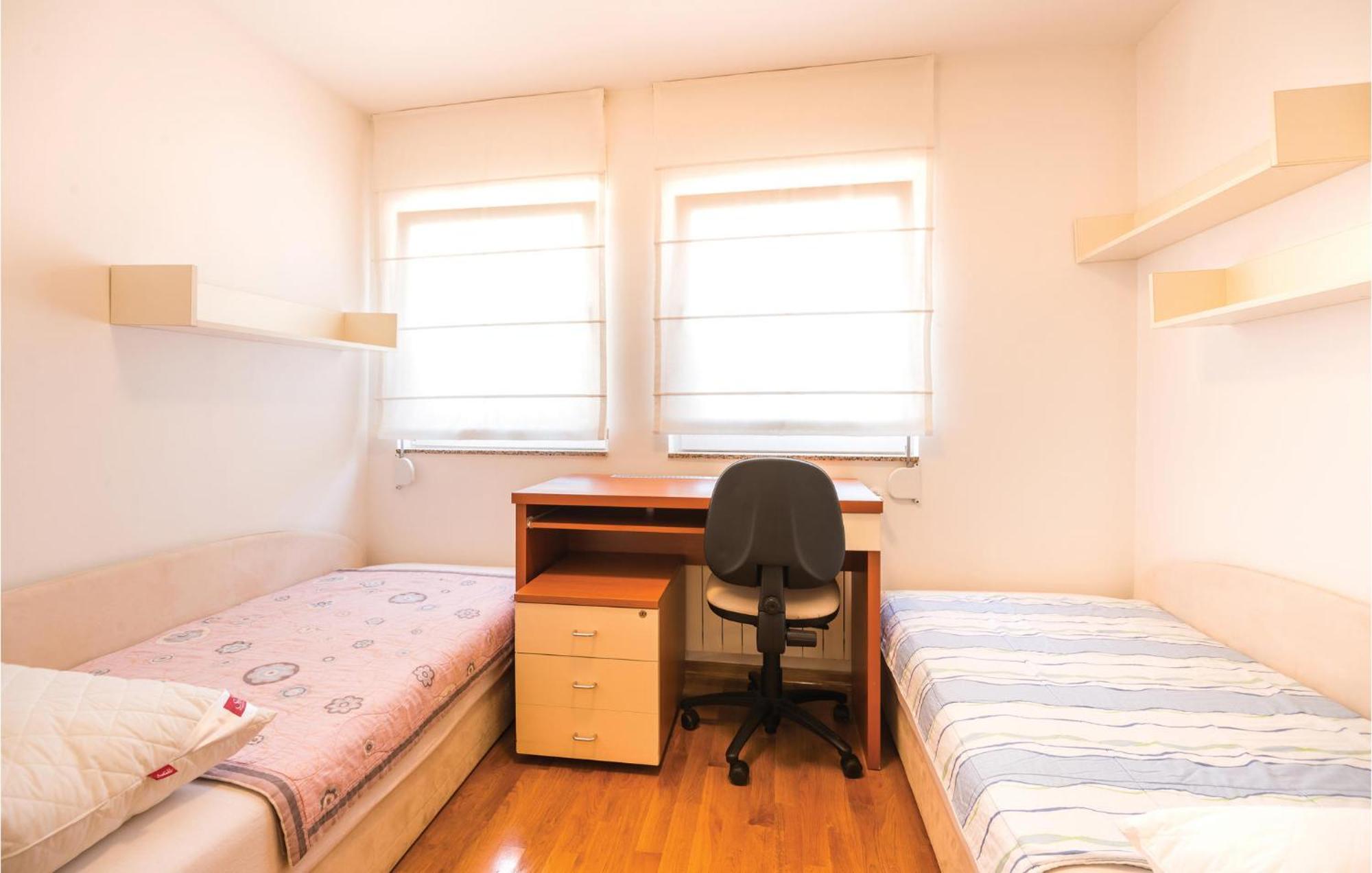 Cozy Apartment In Rijeka With Kitchen Dış mekan fotoğraf